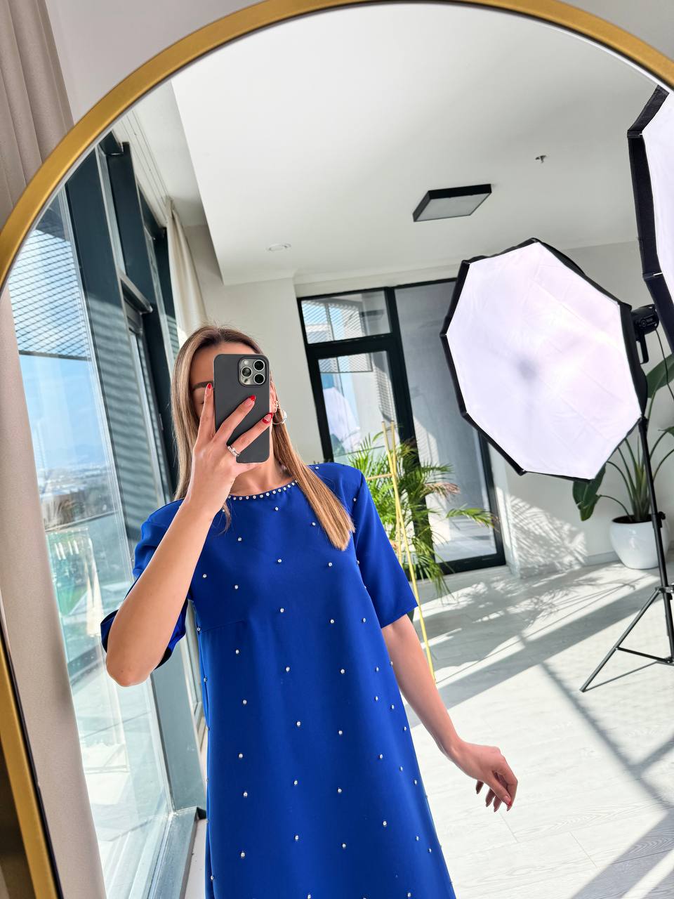 Saks%20Vatkalı%20Önü%20Taşlı%20Krep%20Elbise