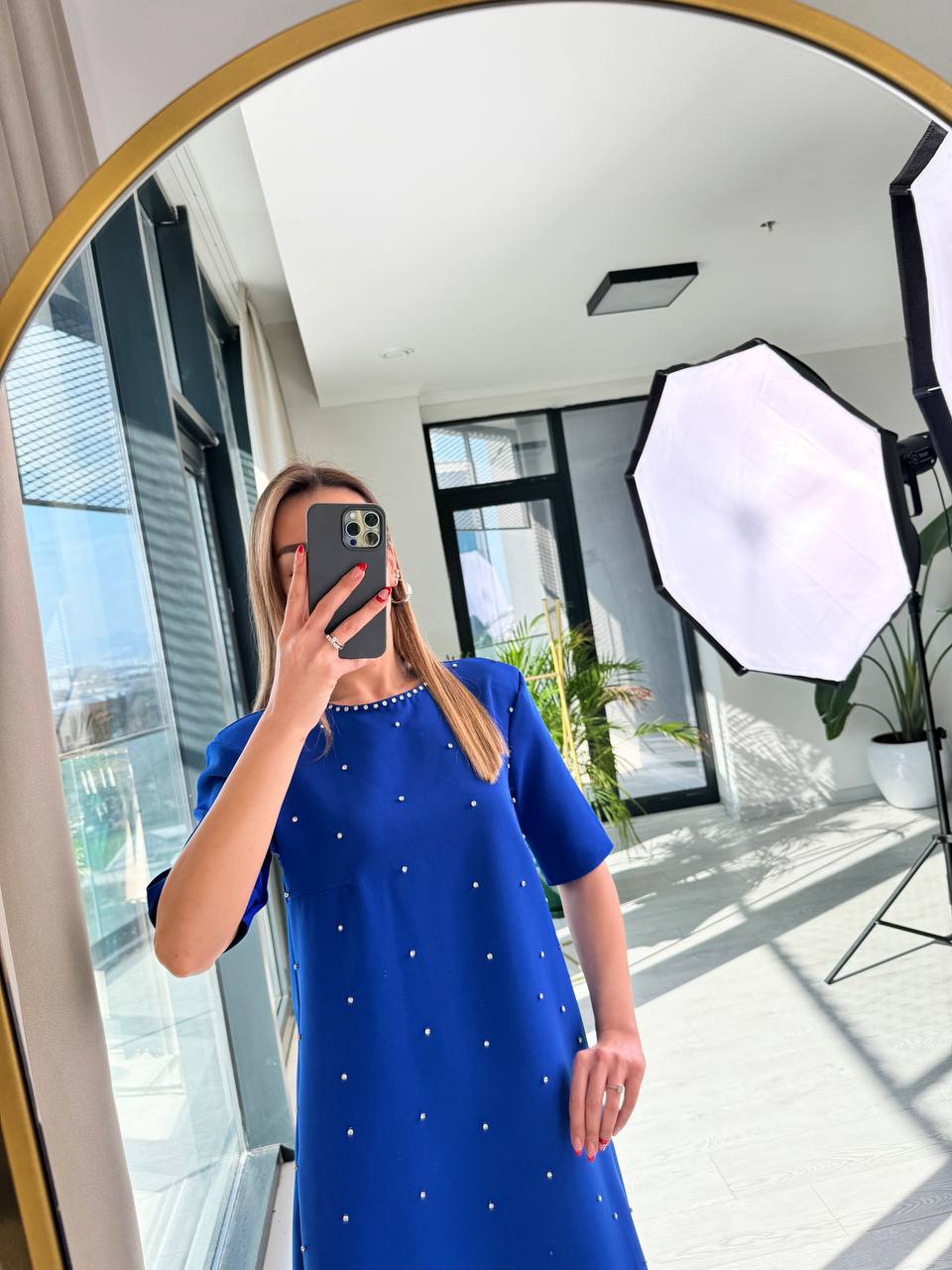 Saks%20Vatkalı%20Önü%20Taşlı%20Krep%20Elbise