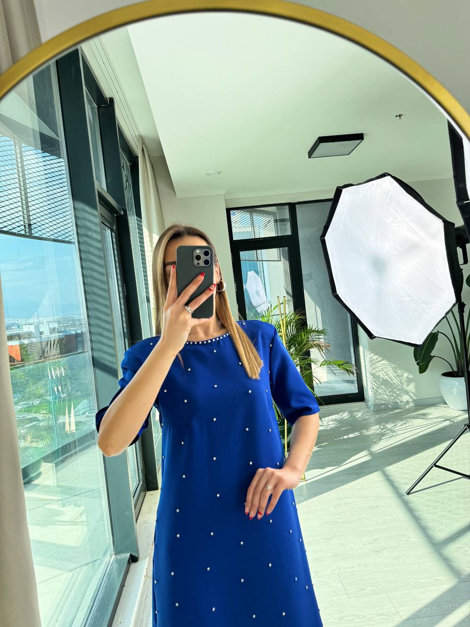 Saks%20Vatkalı%20Önü%20Taşlı%20Krep%20Elbise