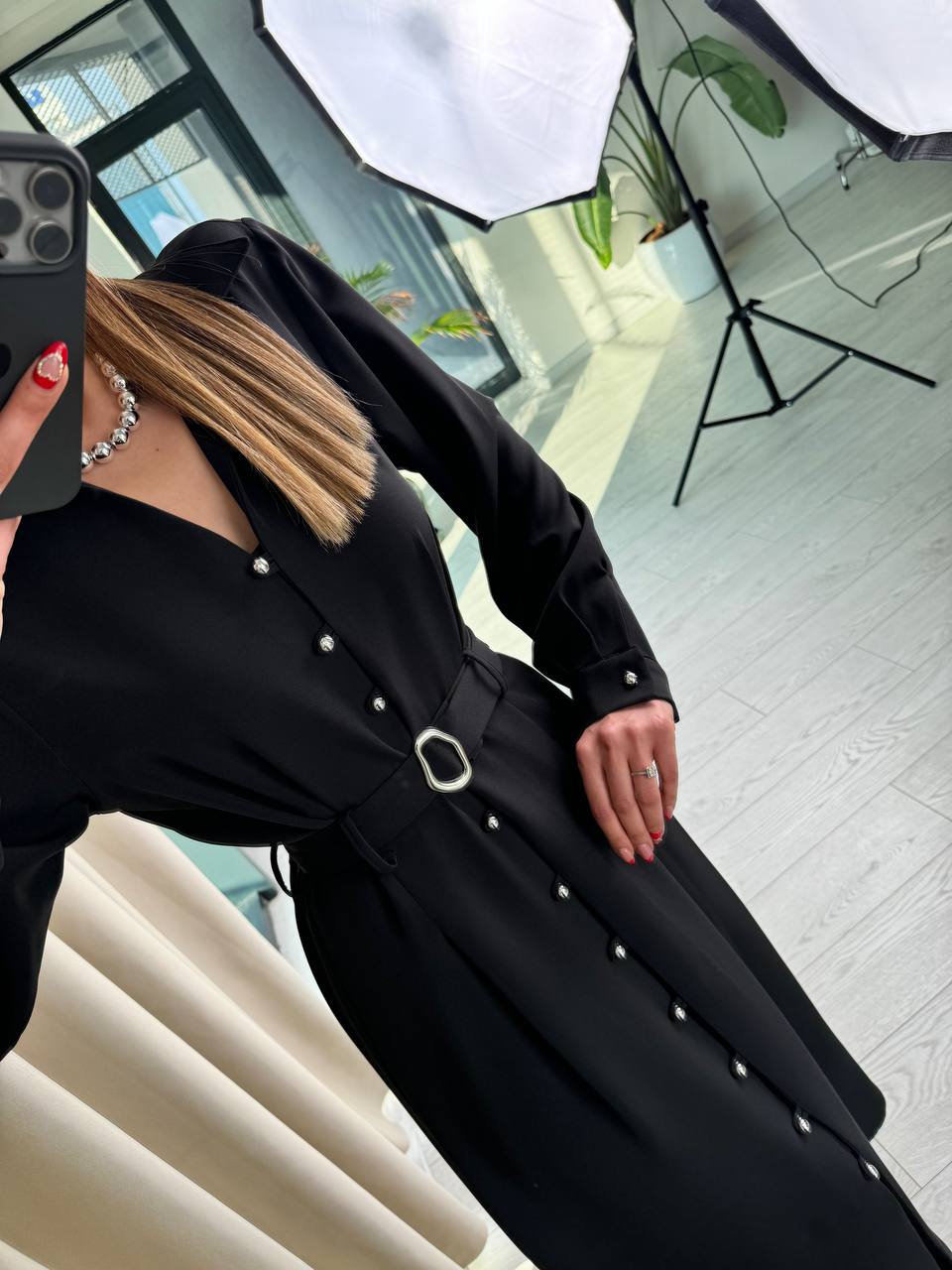 Lüks%20Kalite%20Siyah%20Gri%20Düğme%20Detaylı%20Elbise