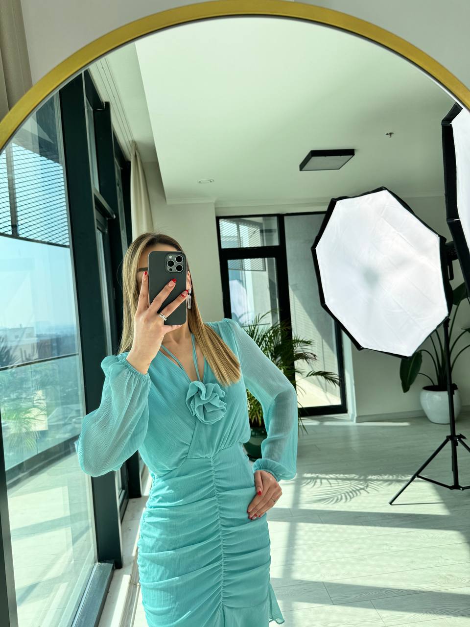 Mavi%20Drapeli%20Gül%20Detaylı%20Astarlı%20Şifon%20Elbise