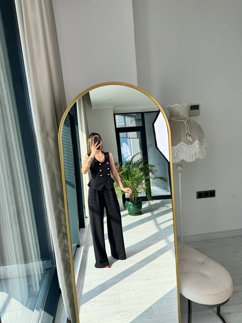 Siyah%20Gold%20Düğmeli%20Tasarım%20Atlas%20Kumaş%20Tulum