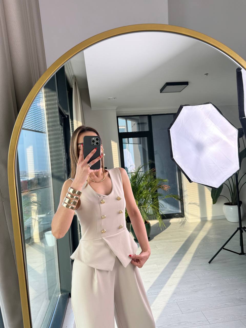 Bej%20Gold%20Düğmeli%20Tasarım%20Atlas%20Kumaş%20Tulum