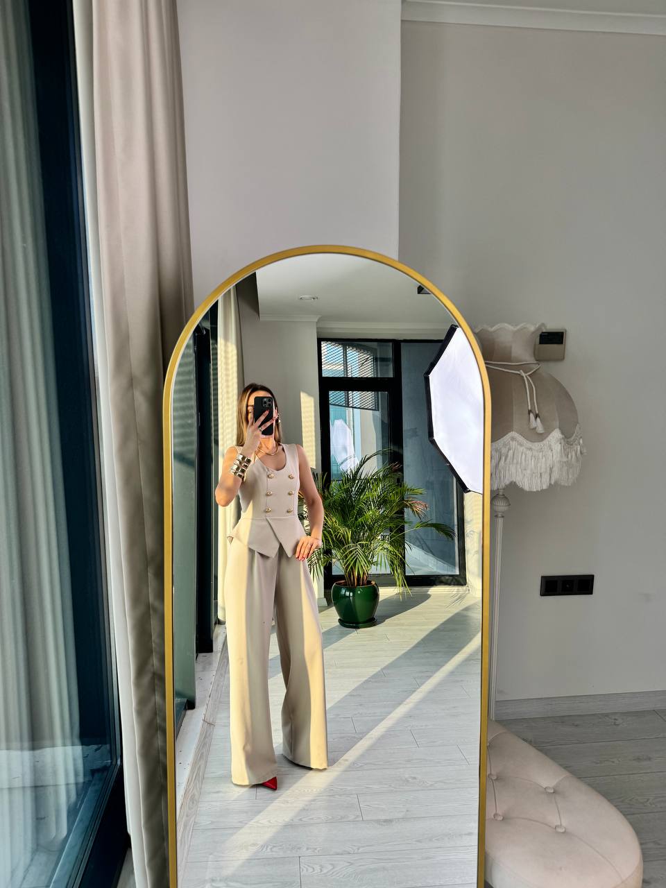 Bej%20Gold%20Düğmeli%20Tasarım%20Atlas%20Kumaş%20Tulum