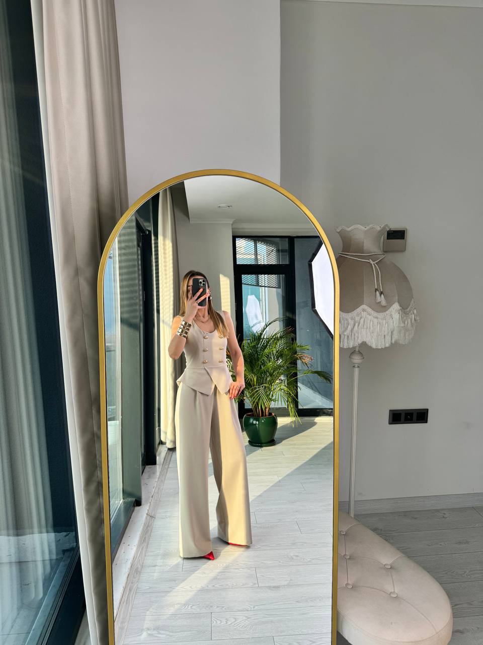 Bej%20Gold%20Düğmeli%20Tasarım%20Atlas%20Kumaş%20Tulum