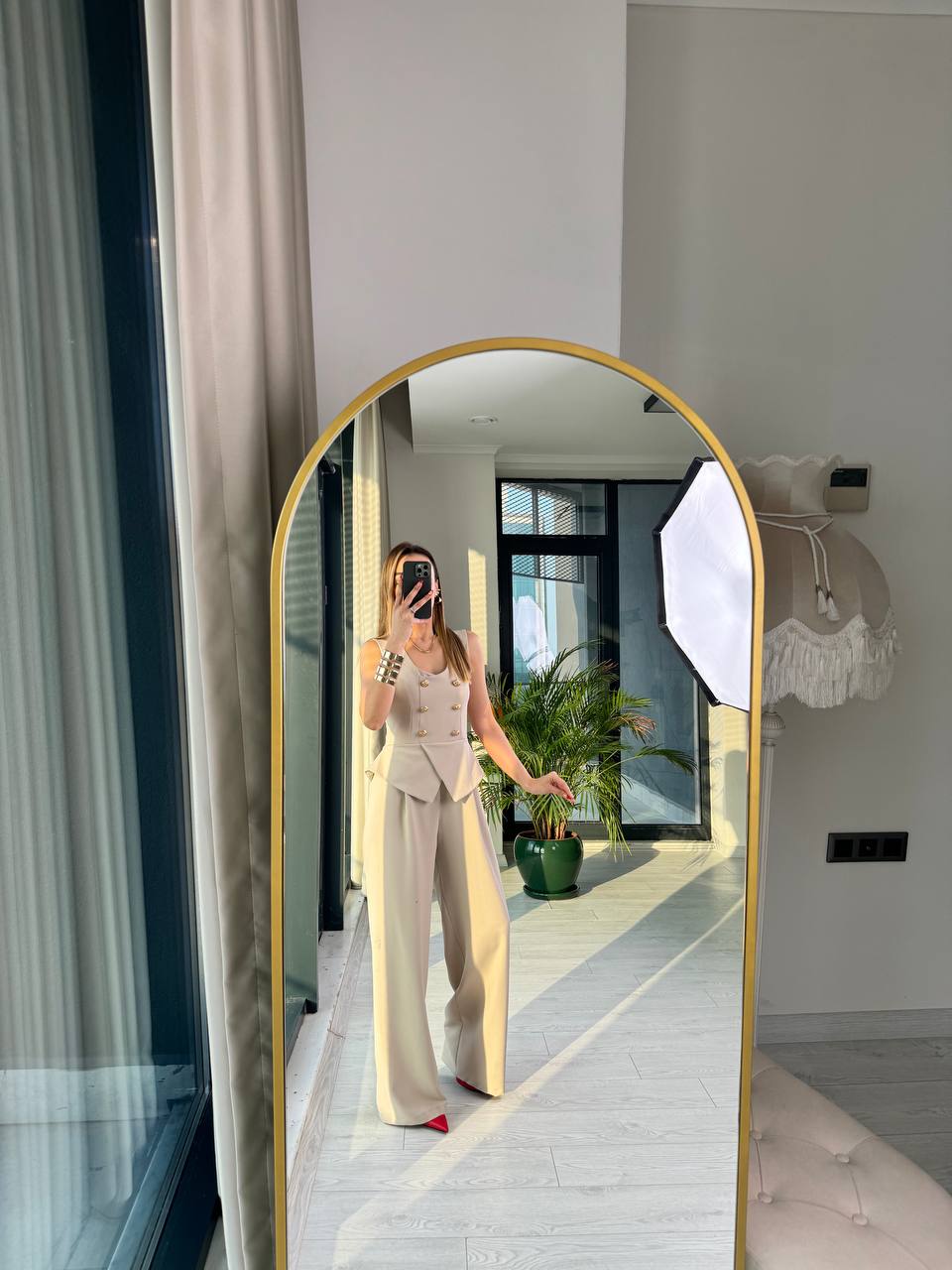 Bej%20Gold%20Düğmeli%20Tasarım%20Atlas%20Kumaş%20Tulum