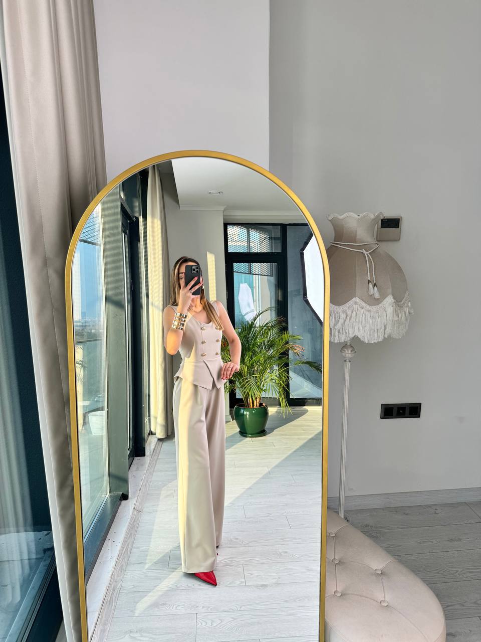 Bej%20Gold%20Düğmeli%20Tasarım%20Atlas%20Kumaş%20Tulum