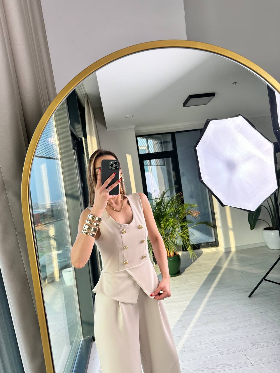 Bej%20Gold%20Düğmeli%20Tasarım%20Atlas%20Kumaş%20Tulum