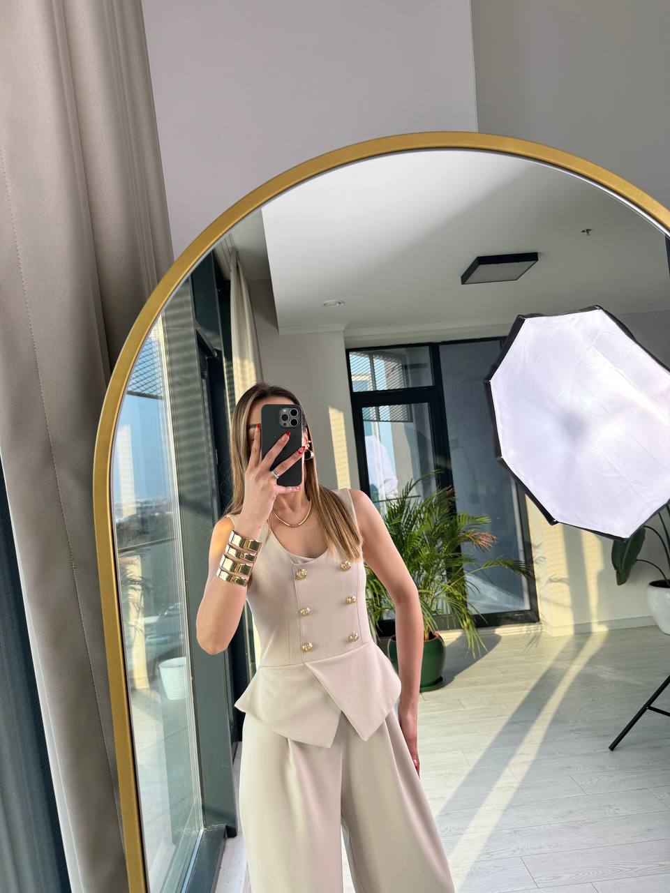 Bej%20Gold%20Düğmeli%20Tasarım%20Atlas%20Kumaş%20Tulum