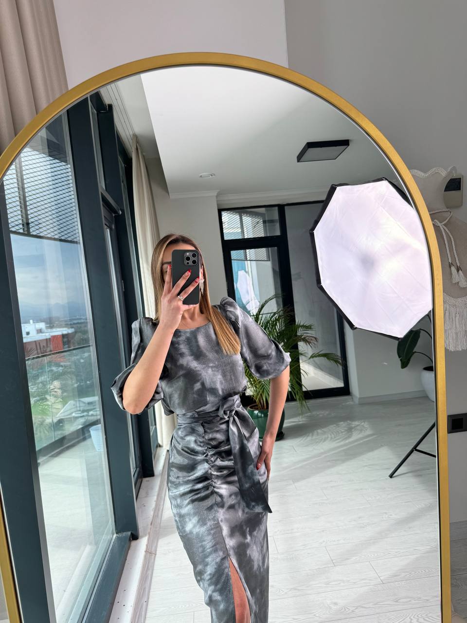 Gri%20Drapeli%20Tasarım%20Saten%20Elbise