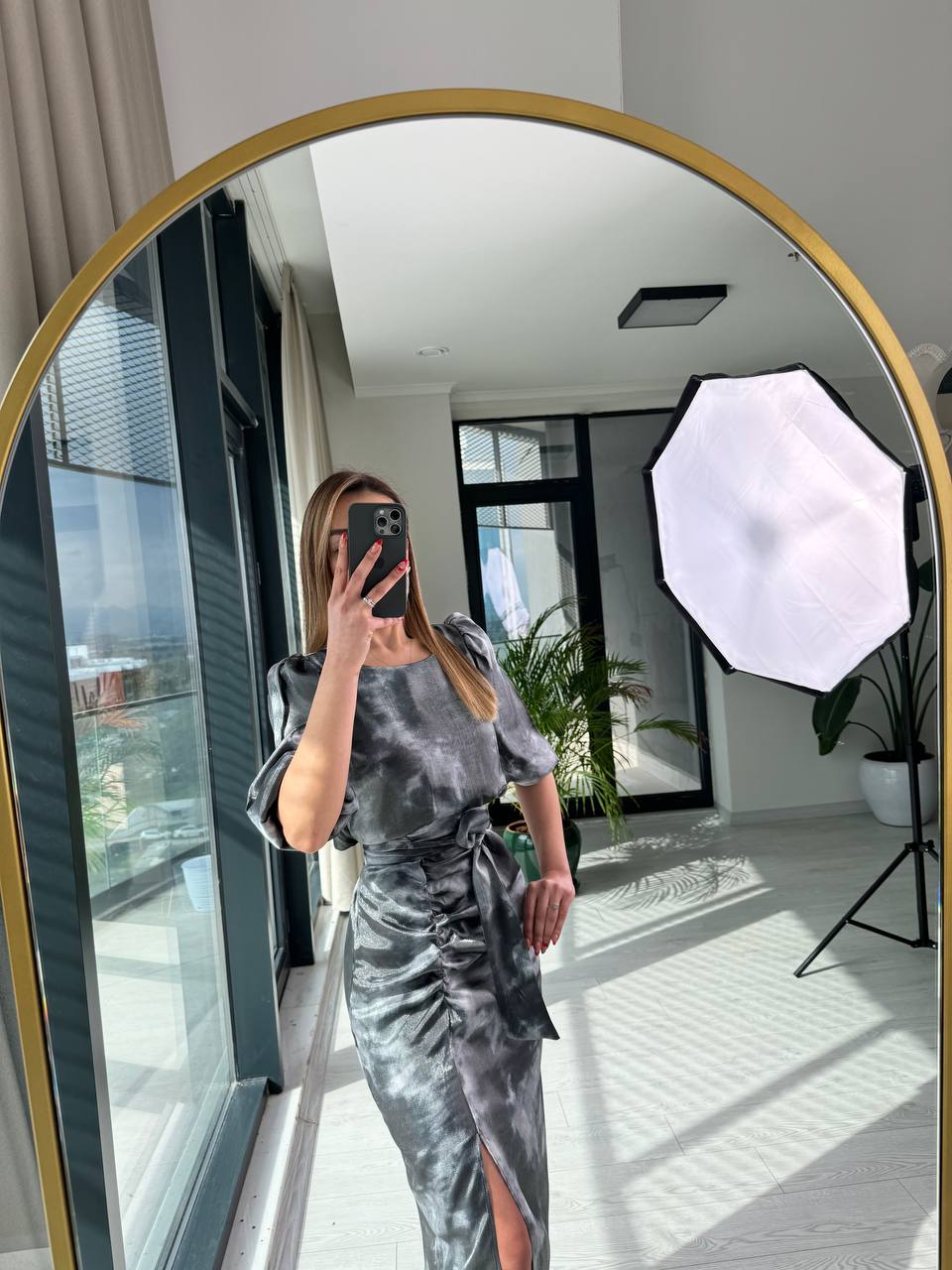 Gri%20Drapeli%20Tasarım%20Saten%20Elbise