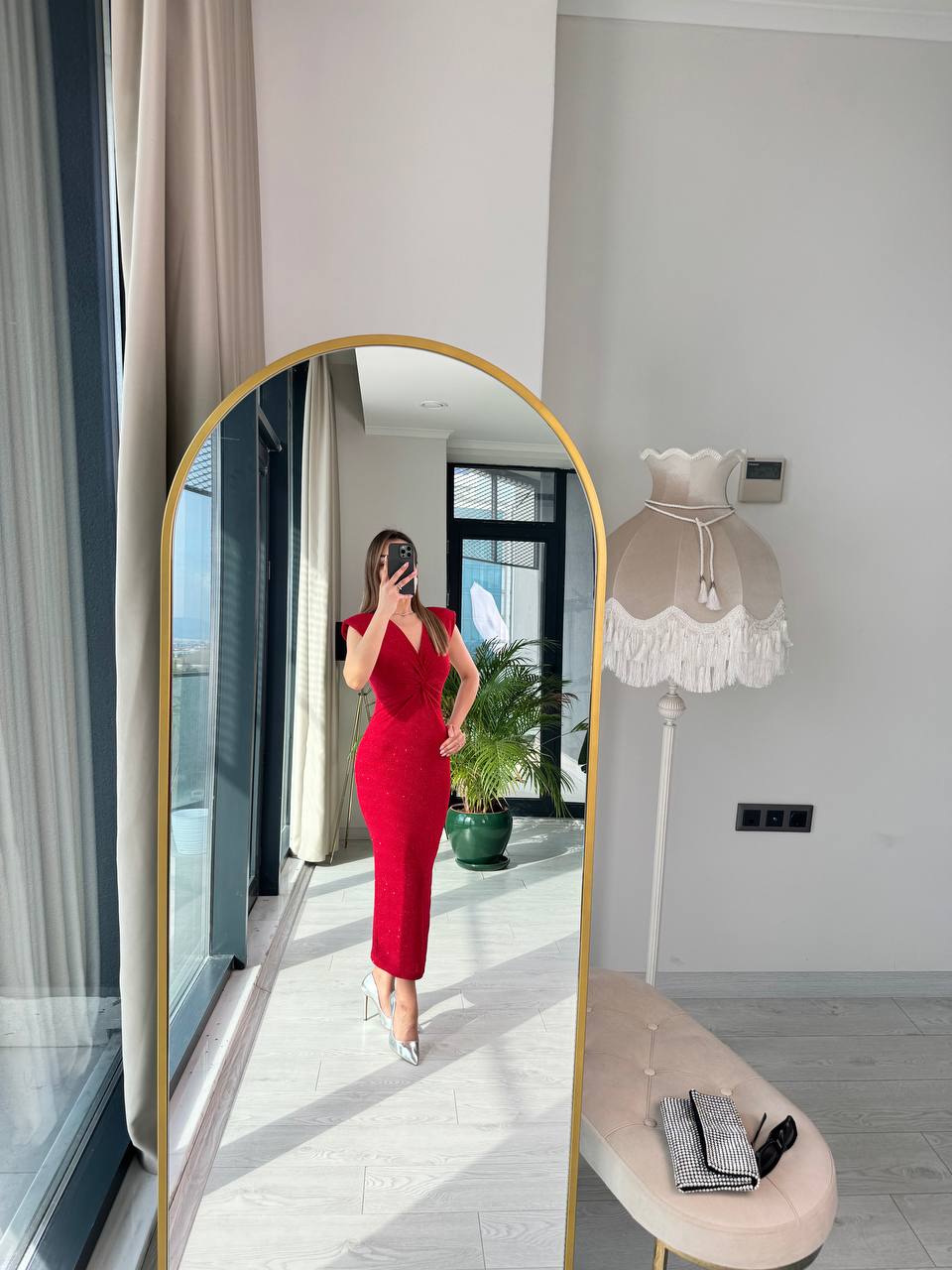 Kırmızı%20Simli%20Likralı%20Kumaş%20Bel%20Detaylı%20Kalem%20Elbise