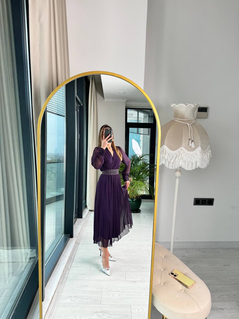 Mor%20Astarlı%20Bel%20Kuşak%20Detaylı%20Piliseli%20Şifon%20Elbise