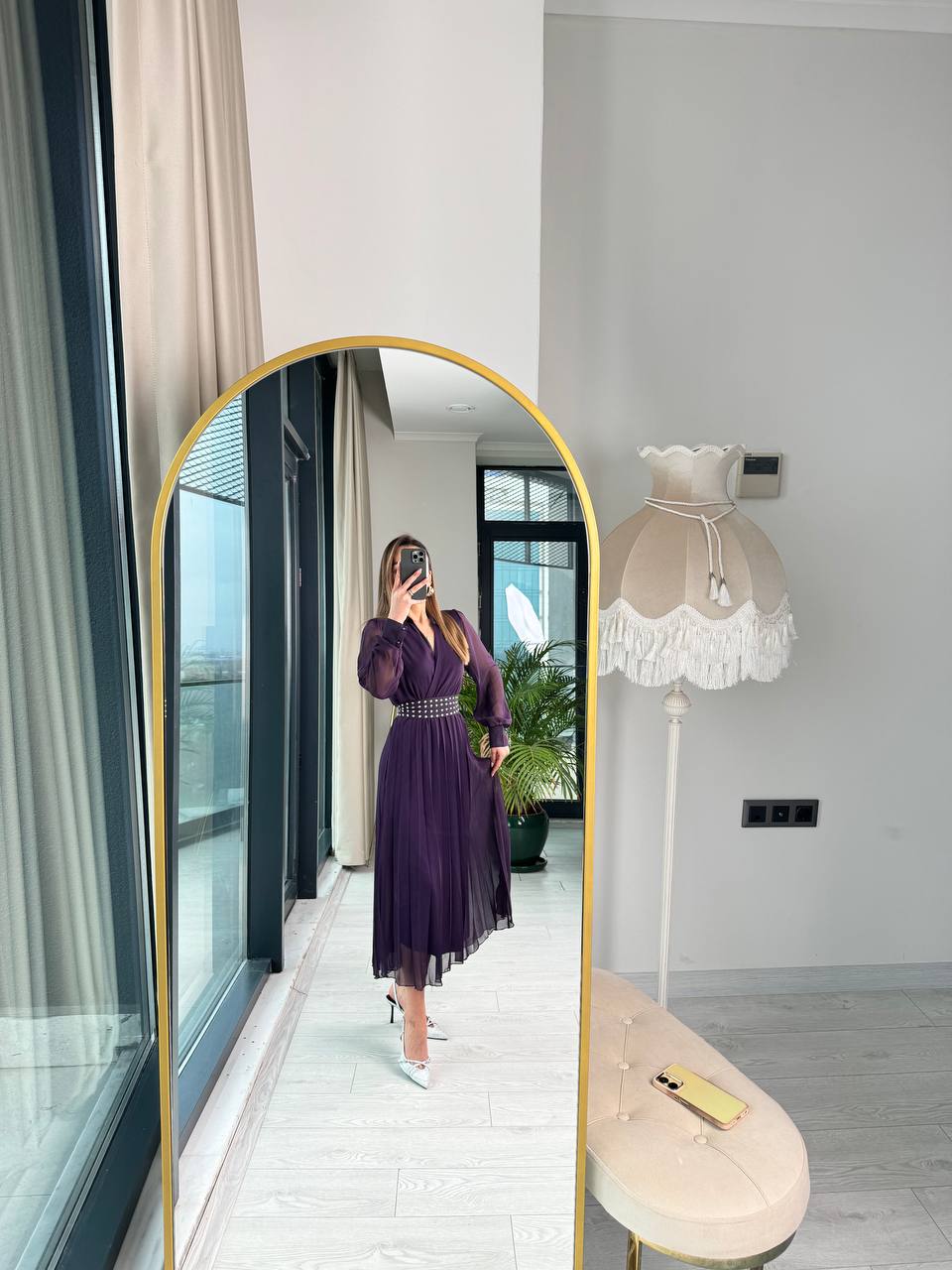 Mor%20Astarlı%20Bel%20Kuşak%20Detaylı%20Piliseli%20Şifon%20Elbise