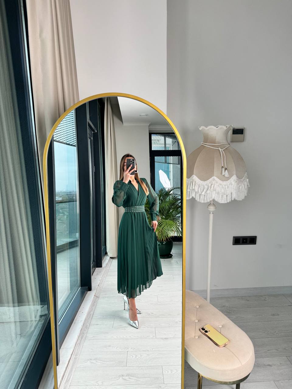 Zümrüt%20Astarlı%20Bel%20Kuşak%20Detaylı%20Piliseli%20Şifon%20Elbise