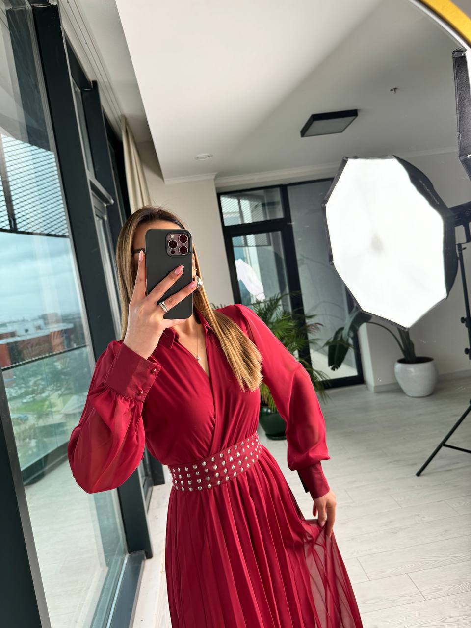 Bordo%20Astarlı%20Bel%20Kuşak%20Detaylı%20Piliseli%20Şifon%20Elbise