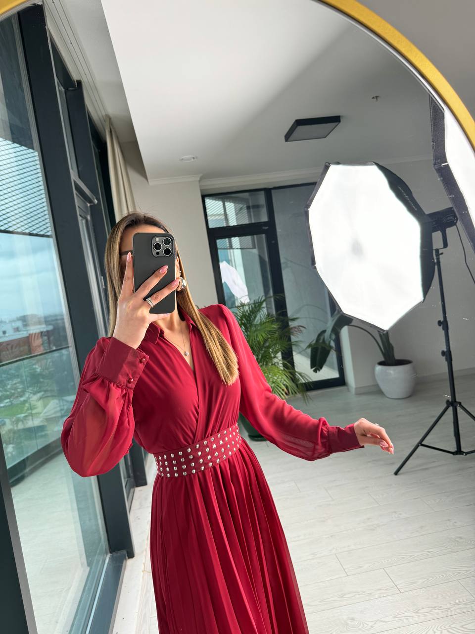 Bordo%20Astarlı%20Bel%20Kuşak%20Detaylı%20Piliseli%20Şifon%20Elbise