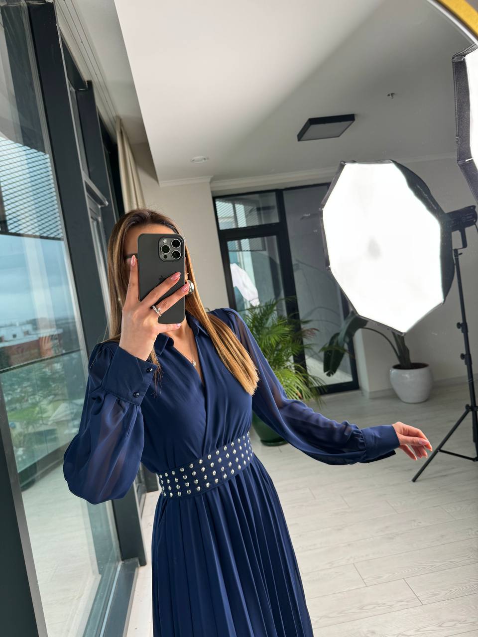 Koyu%20Mavi%20Astarlı%20Bel%20Kuşak%20Detaylı%20Piliseli%20Şifon%20Elbise