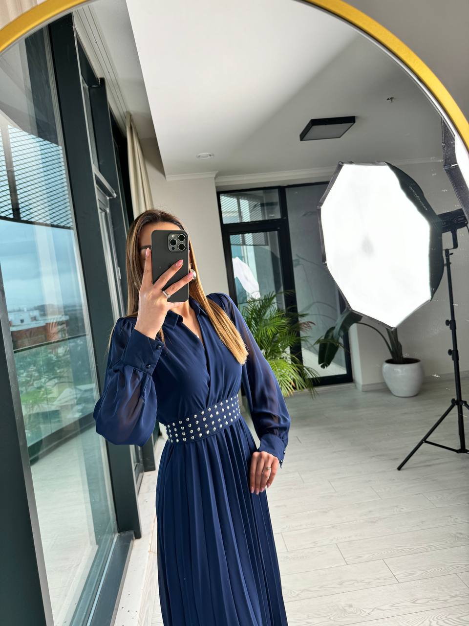 Koyu%20Mavi%20Astarlı%20Bel%20Kuşak%20Detaylı%20Piliseli%20Şifon%20Elbise