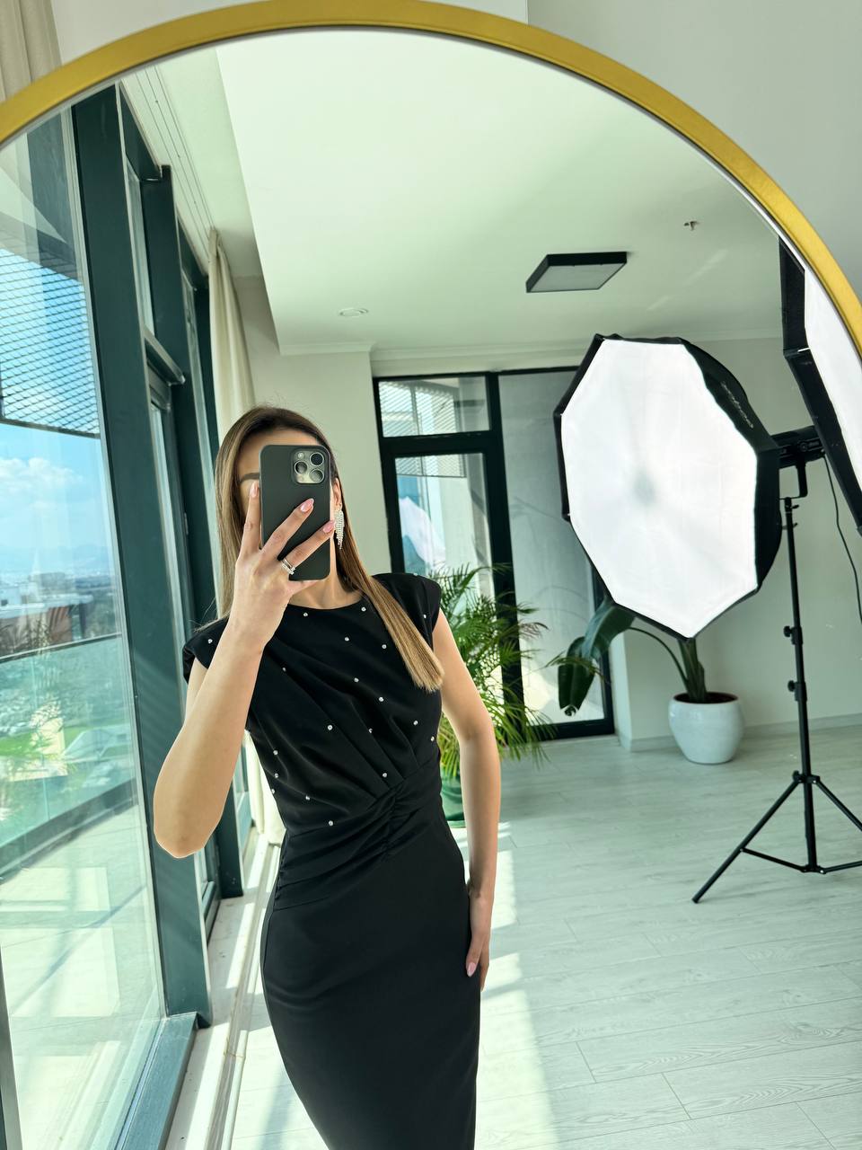 Sİyah%20Önü%20Taşlı%20Bel%20Detaylı%20Krep%20Kumaş%20Kalem%20Elbise