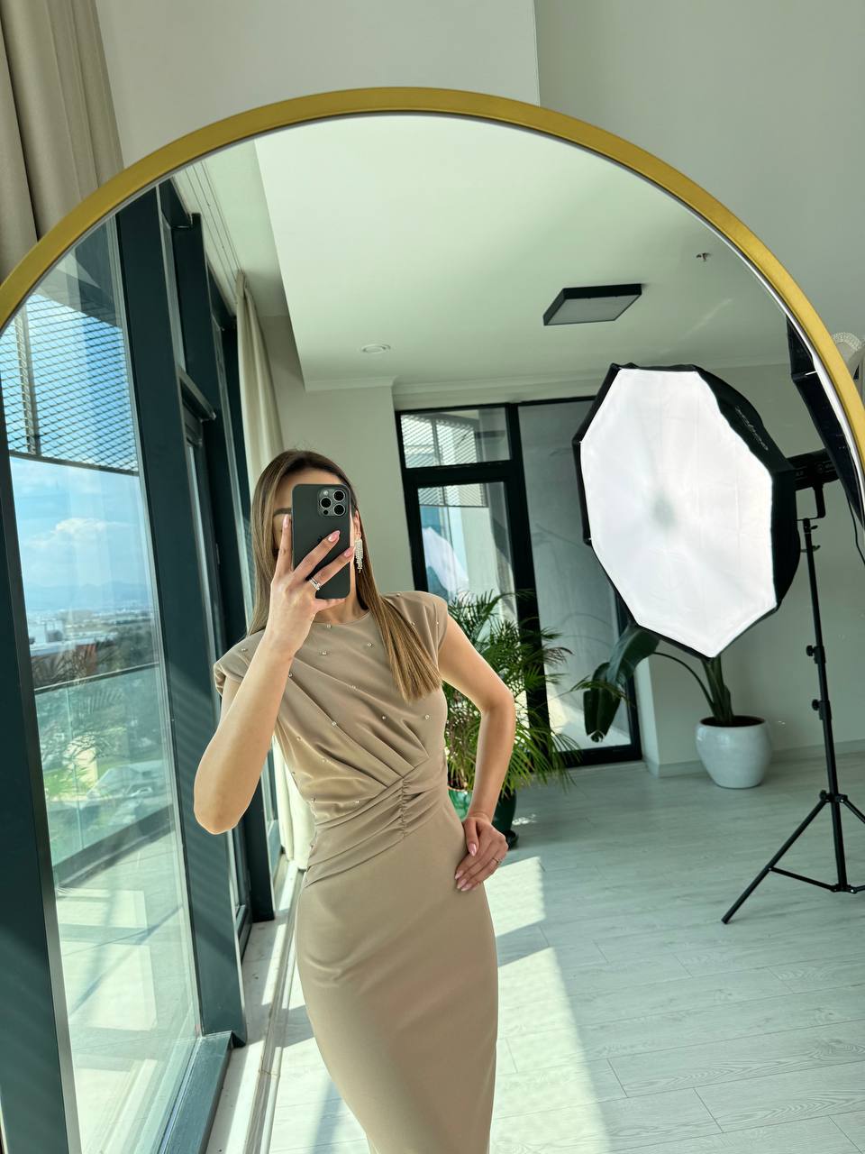 Vizon%20Önü%20Taşlı%20Bel%20Detaylı%20Krep%20Kumaş%20Kalem%20Elbise
