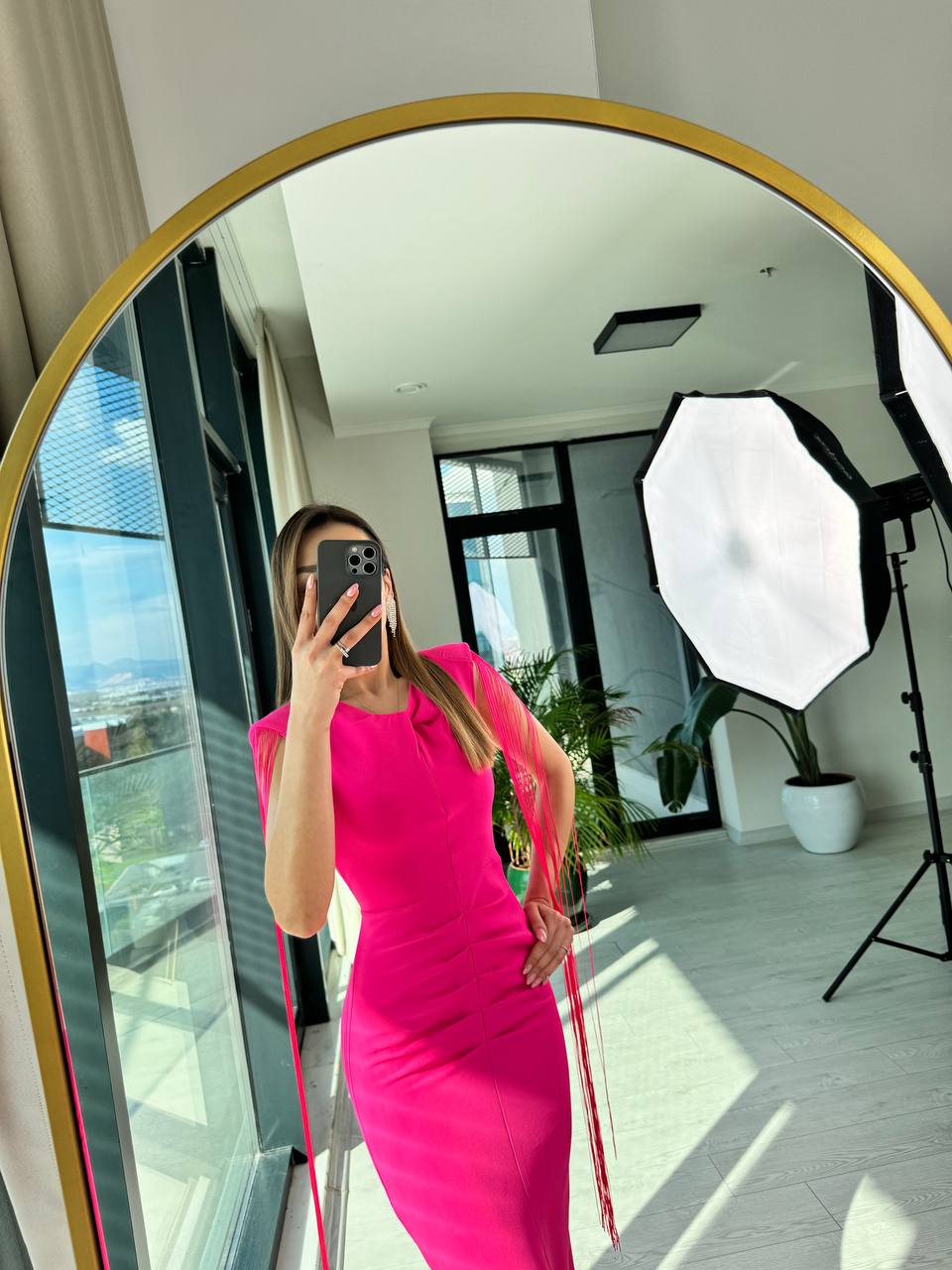 Tasarım%20Pembe%20Kol%20Püskül%20ip%20Detay%20Atlas%20Kumaş%20Kalem%20Elbise