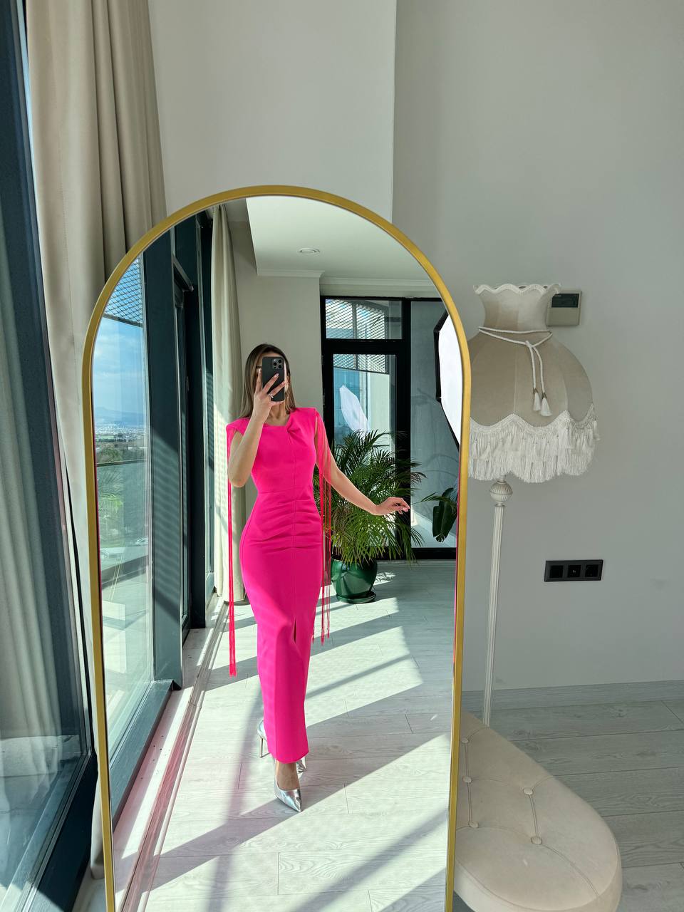 Tasarım%20Pembe%20Kol%20Püskül%20ip%20Detay%20Atlas%20Kumaş%20Kalem%20Elbise