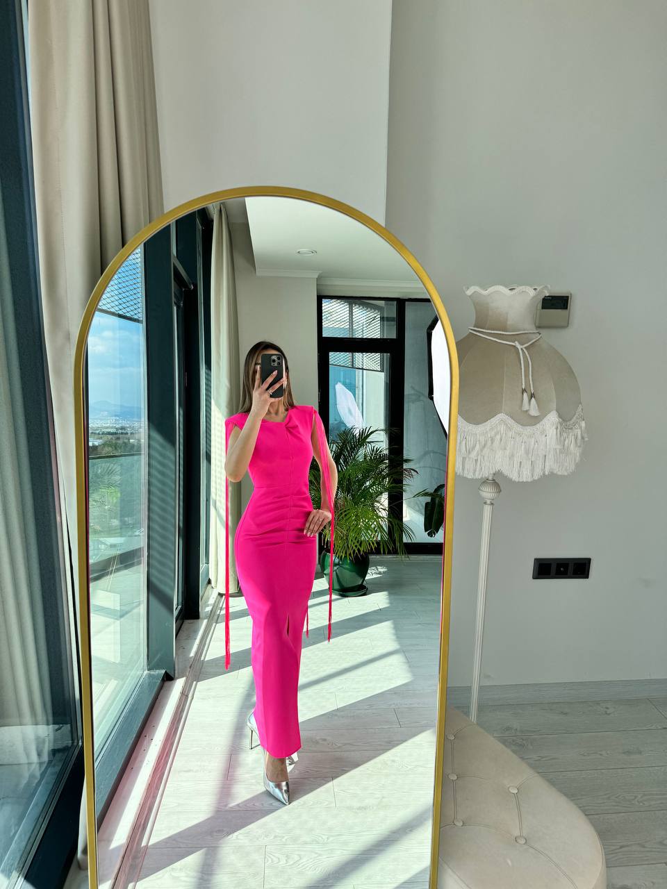Tasarım%20Pembe%20Kol%20Püskül%20ip%20Detay%20Atlas%20Kumaş%20Kalem%20Elbise