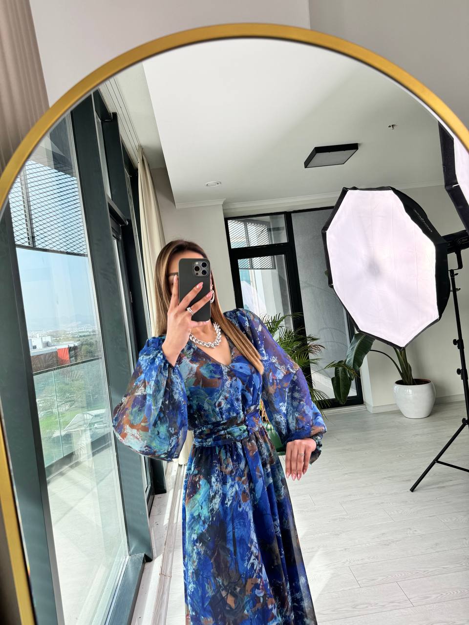 Mavi%20Geçişli%20Astarlı%20Kuşak%20Detaylı%20Şifon%20Elbise
