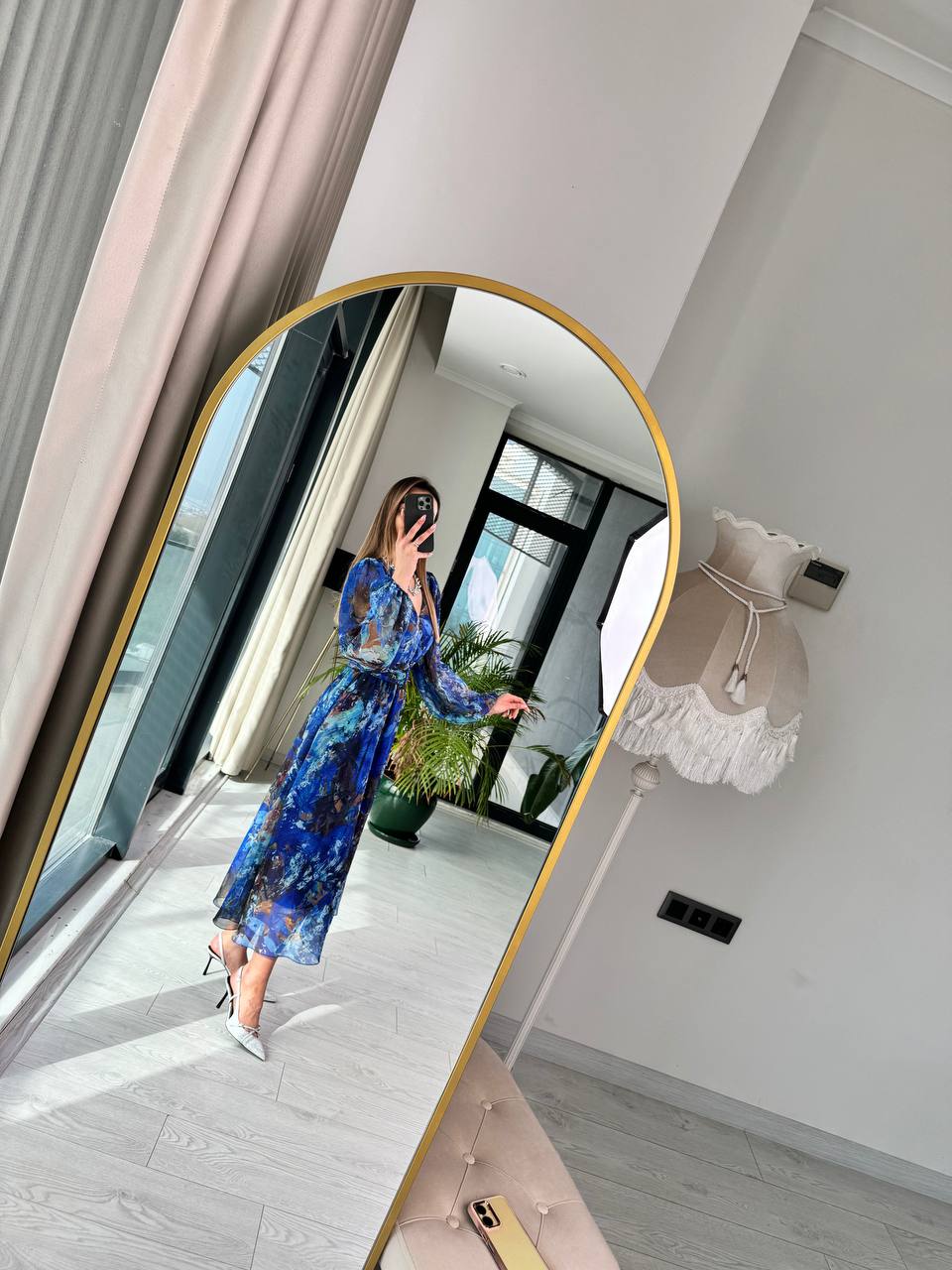 Mavi%20Geçişli%20Astarlı%20Kuşak%20Detaylı%20Şifon%20Elbise