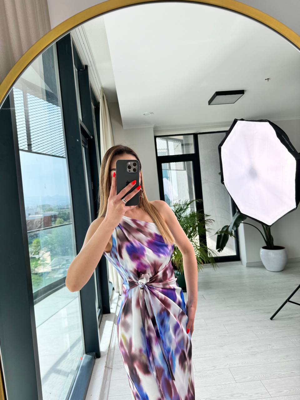 Mor%20Desenli%20Tek%20Kol%20Saten%20Tasarım%20Maria%20Elbise