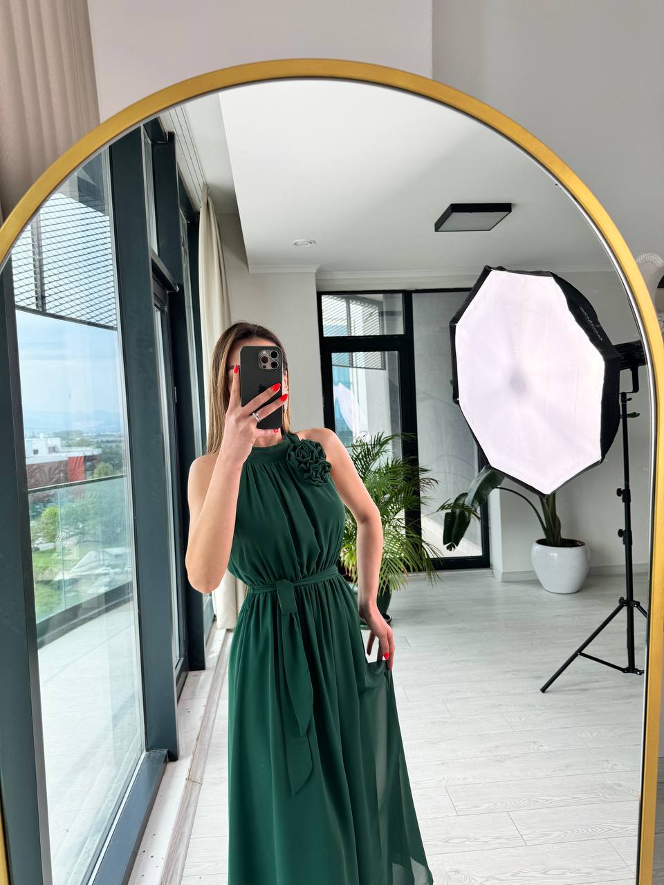 Zümrüt%20Astarlı%20Gül%20Broşlu%20Rose%20Elbise
