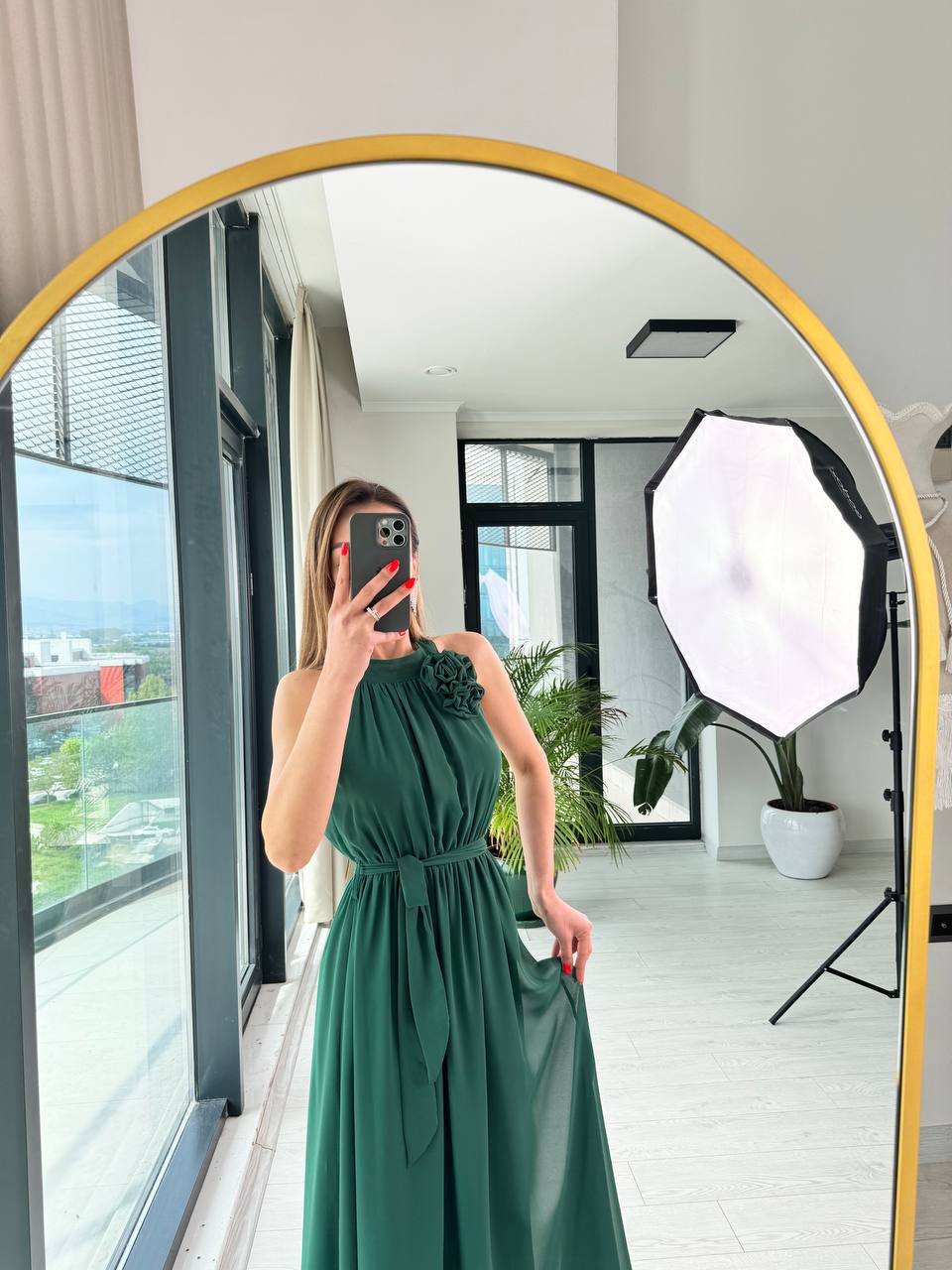 Zümrüt%20Astarlı%20Gül%20Broşlu%20Rose%20Elbise
