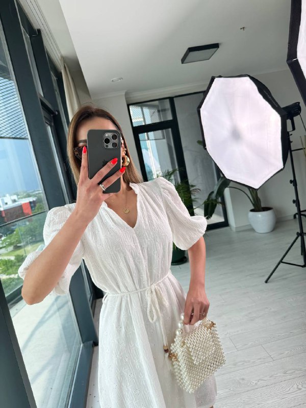 Beyaz%20Tok%20Kumaş%20Fisto%20Detaylı%20Astarlı%20Elbise