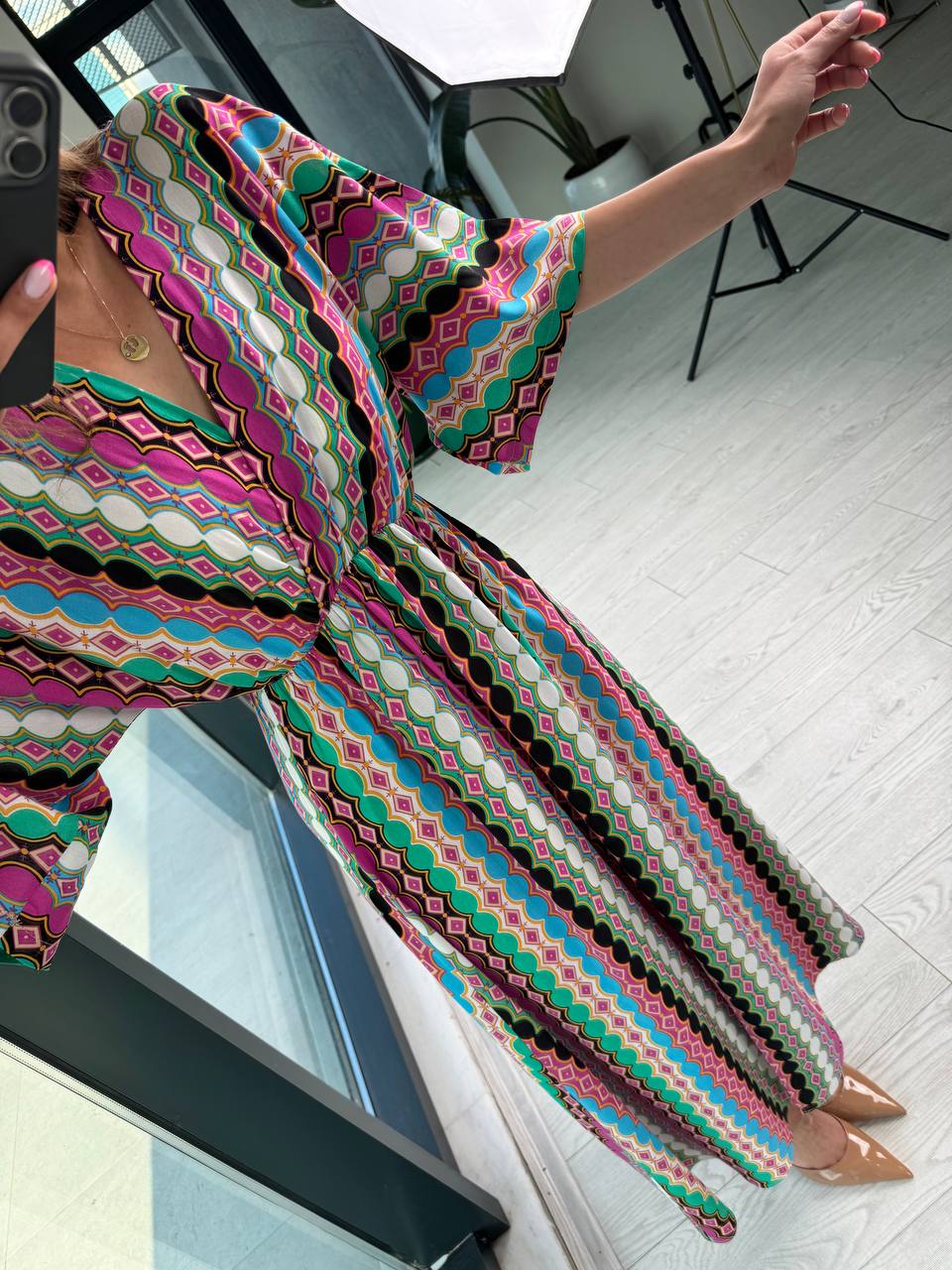 Pembe%20Halka%20Desenli%20Kruvaze%20Yaka%20Pamuklu%20Viskon%20Kumaş%20Elbise