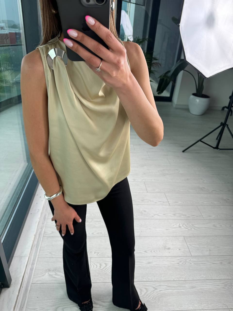 Açık%20Yeşil%20Zara%20Model%20Metal%20Toka%20Detaylı%20Bluz