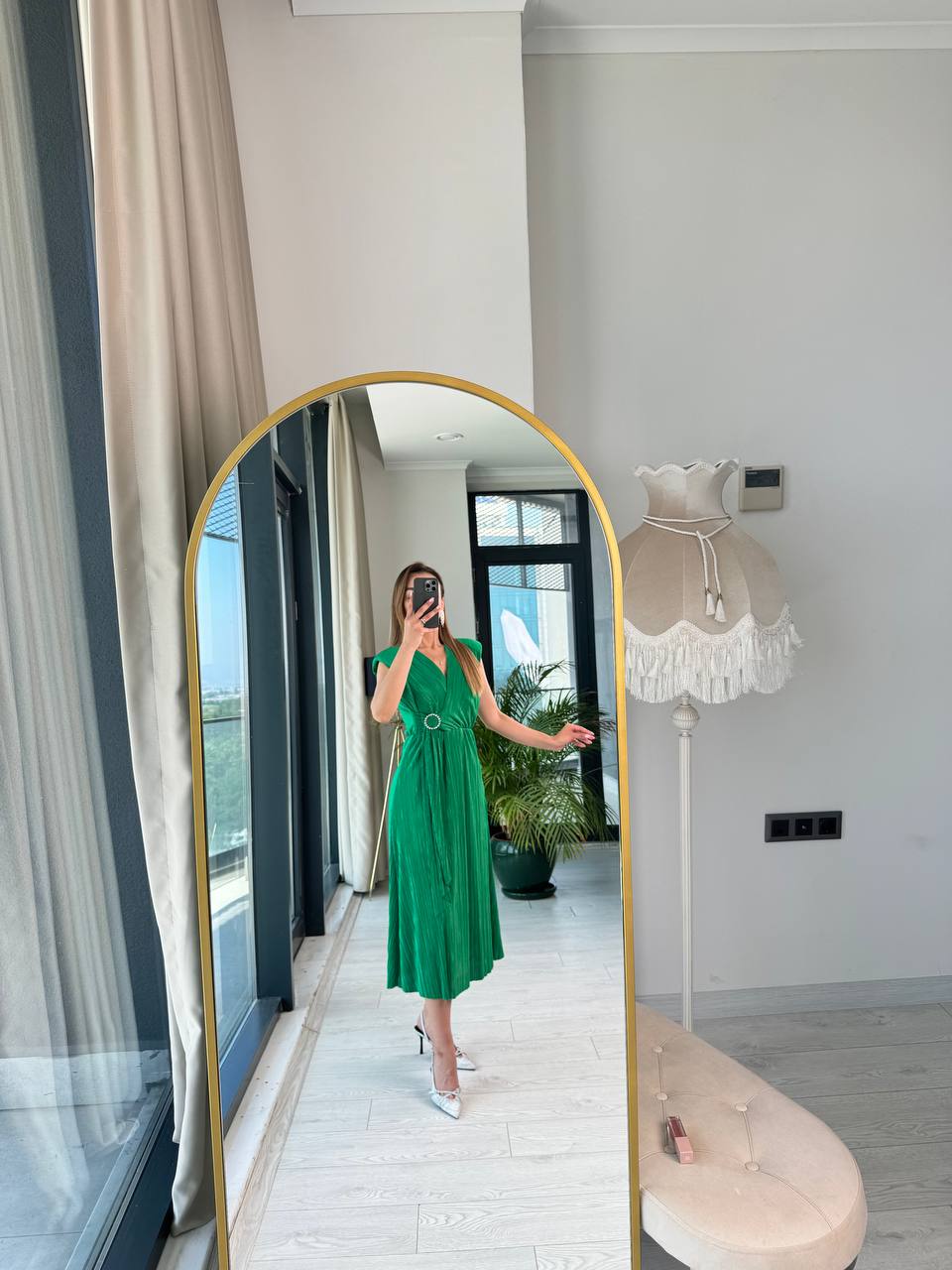 Yeşil%20Astarlı%20Bel%20Detaylı%20Piliseli%20Kumaş%20Elbise