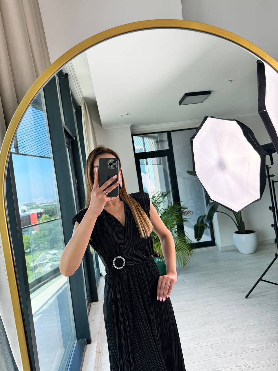 Siyah%20Astarlı%20Bel%20Detaylı%20Piliseli%20Kumaş%20Elbise