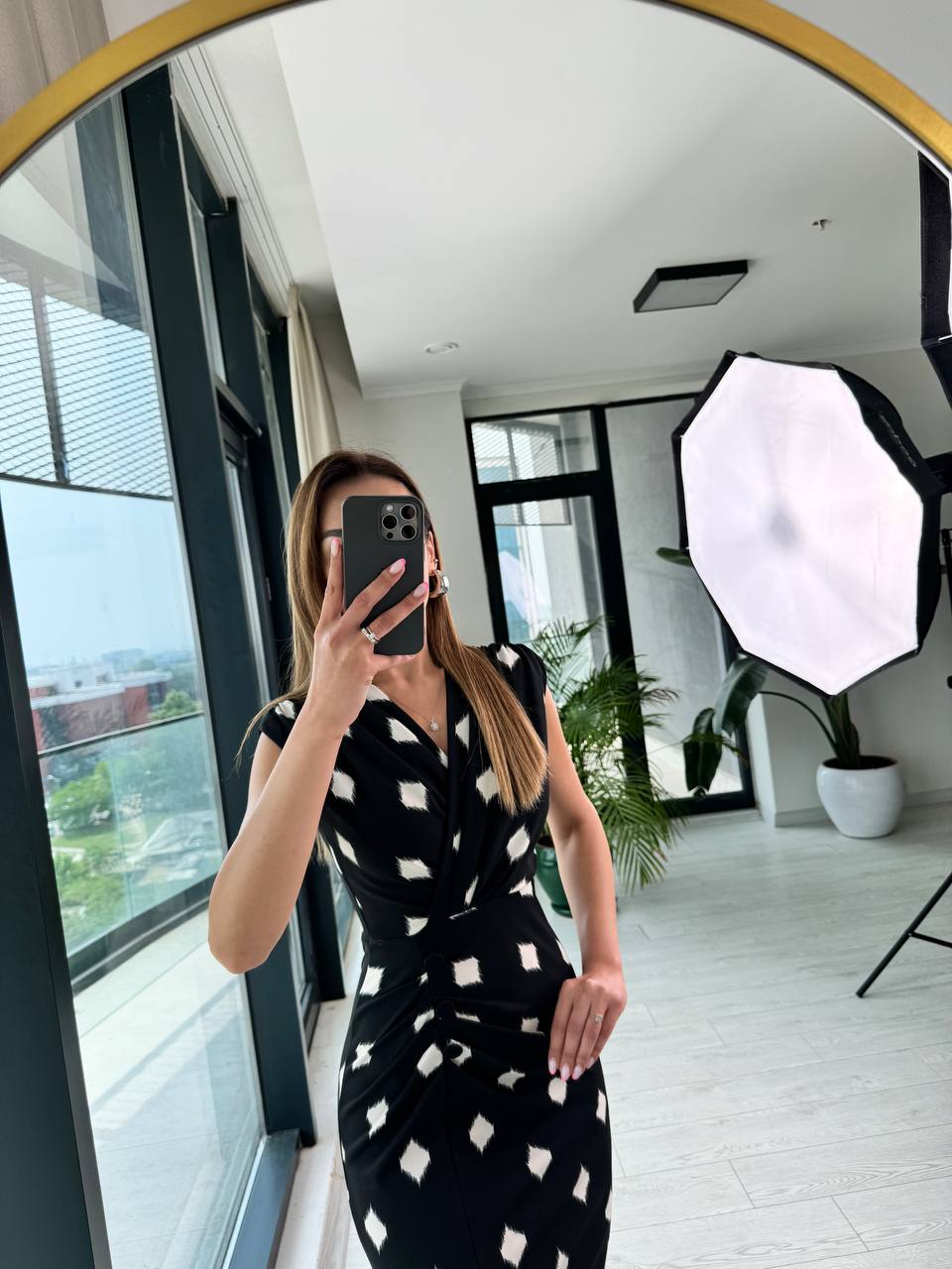 Siyah%20Düğme%20Detaylı%20Tok%20Krep%20Kumaş%20Kalem%20Elbise