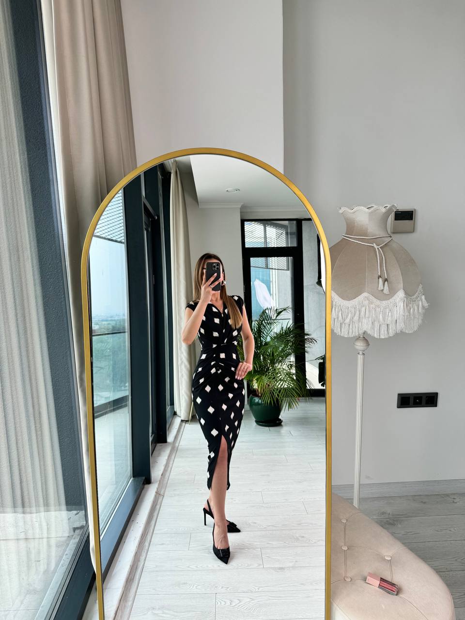 Siyah%20Düğme%20Detaylı%20Tok%20Krep%20Kumaş%20Kalem%20Elbise