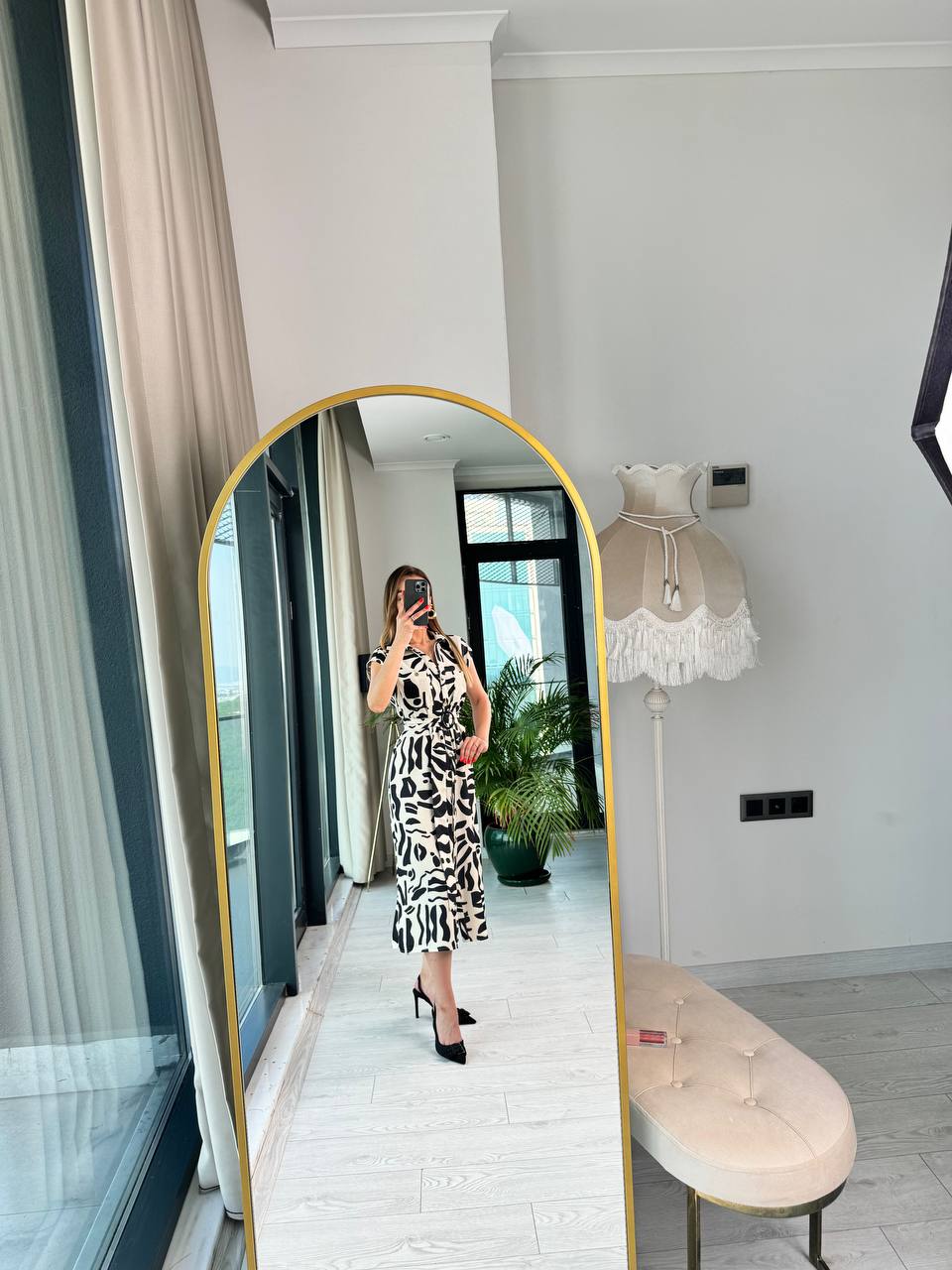 Zara%20Model%20Ekru%20Siyah%20Desenli%20Kemerli%20Midi%20Boy%20Gömlek%20Elbise