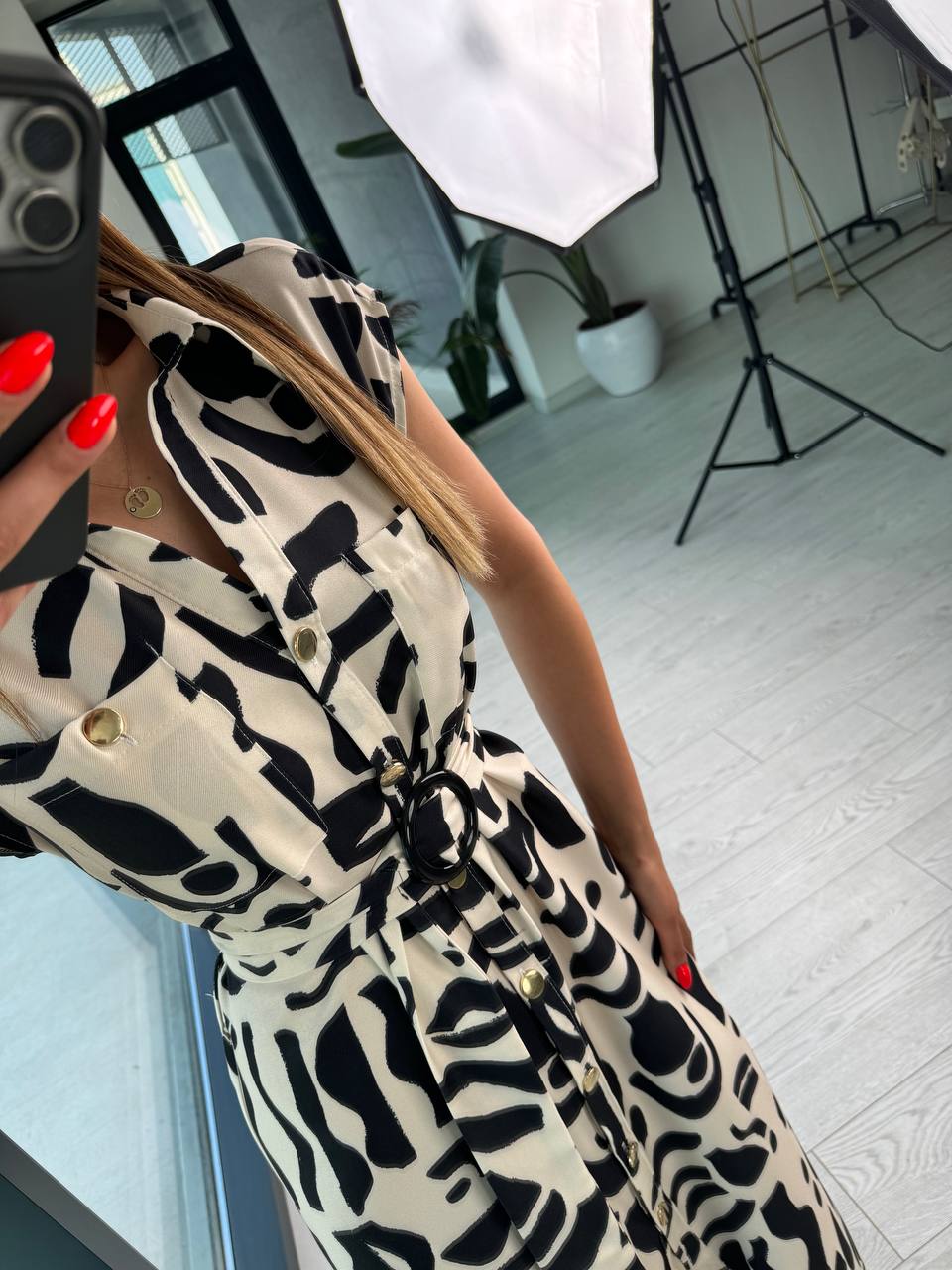 Zara%20Model%20Ekru%20Siyah%20Desenli%20Kemerli%20Midi%20Boy%20Gömlek%20Elbise