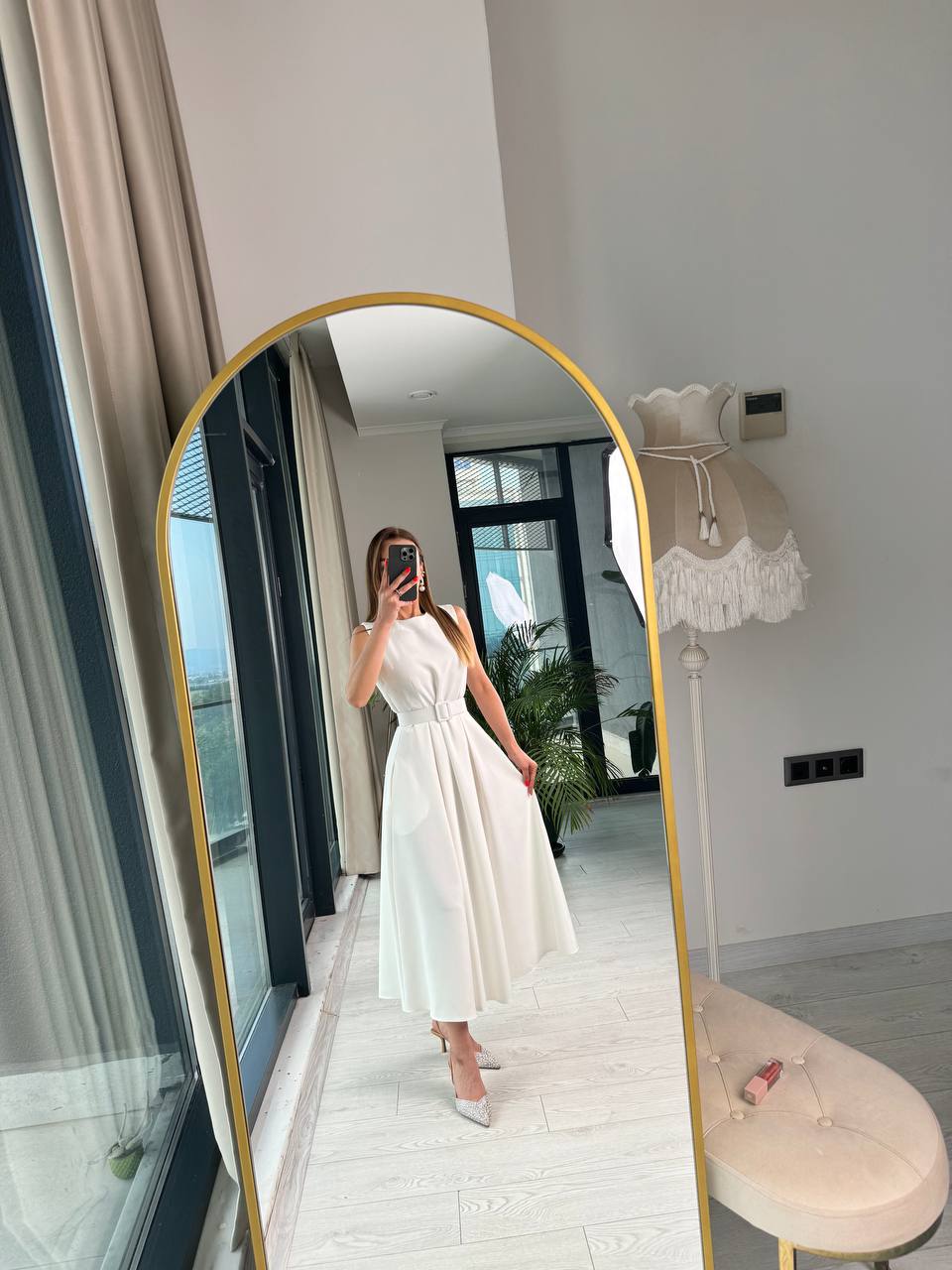 Beyaz%20Kemerli%20Cepli%20Atlas%20Kumaş%20Elbise