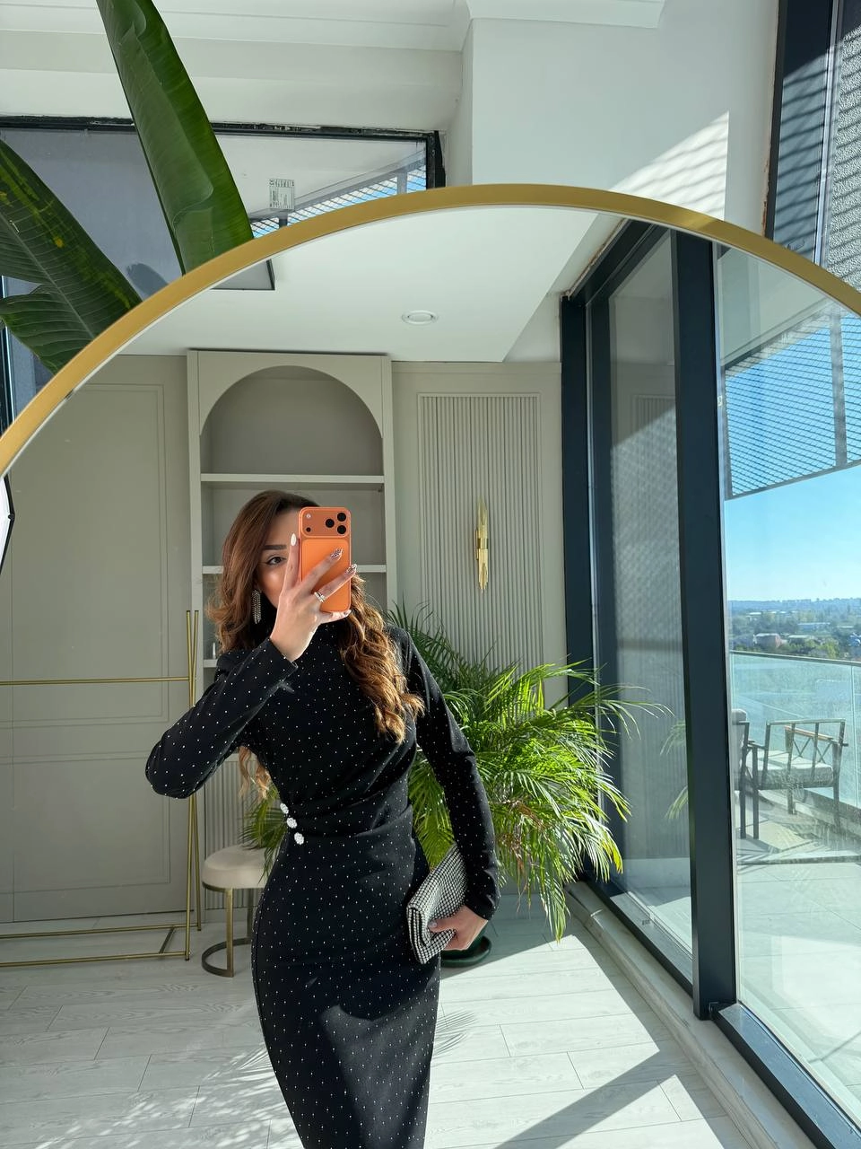 Siyah%20Minimal%20Taşlı%20Vatkalı%20Krep%20Kumaş%20Elbise