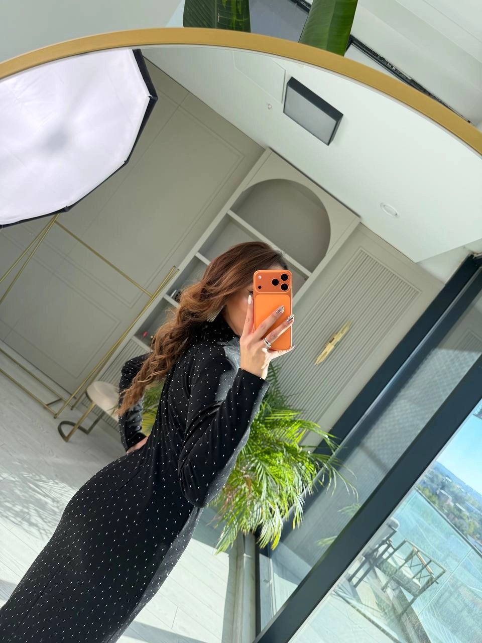 Siyah%20Minimal%20Taşlı%20Vatkalı%20Krep%20Kumaş%20Elbise