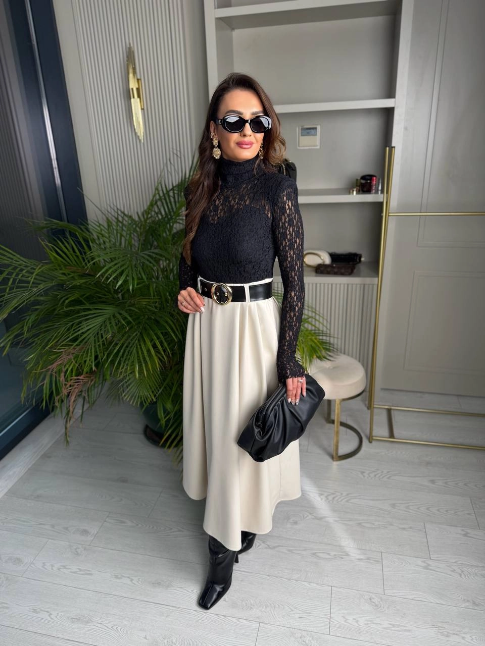 Bej%20-%20Siyah%20Kemerli%20Etek%20Kısmı%20Deri%20Elbise