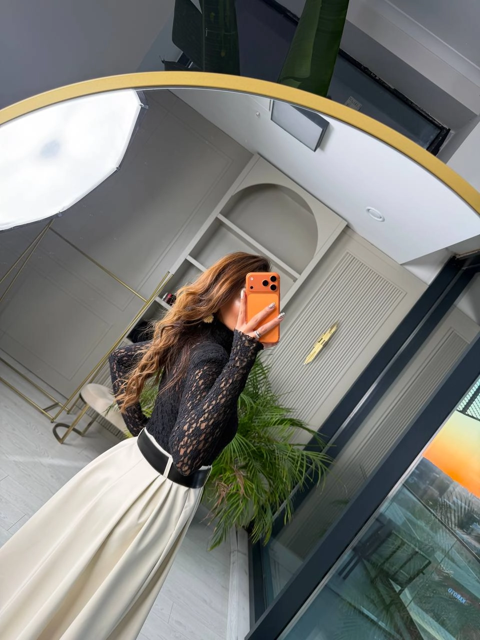 Bej%20-%20Siyah%20Kemerli%20Etek%20Kısmı%20Deri%20Elbise