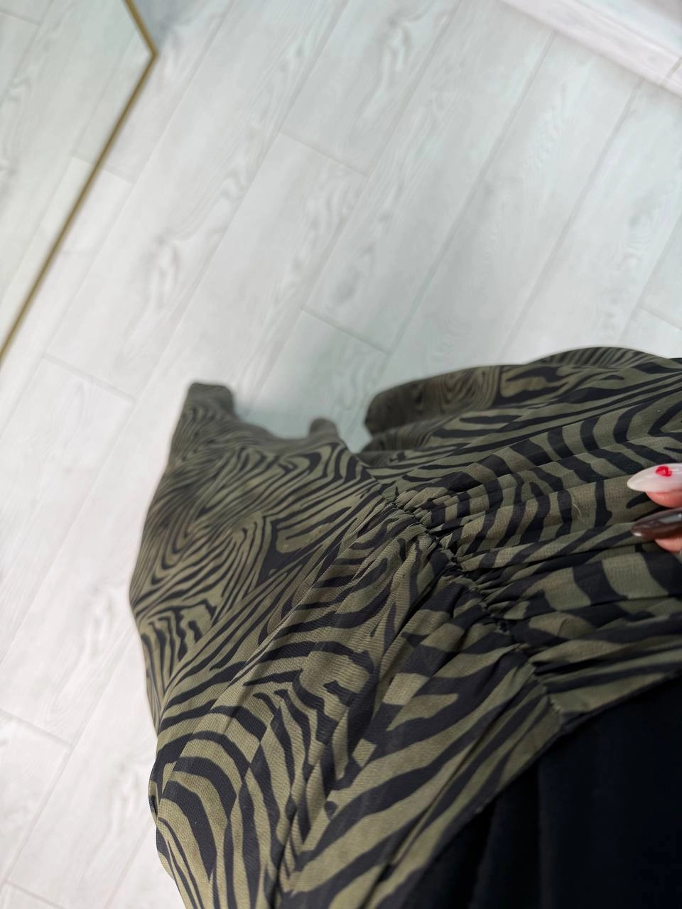 Haki%20Siyah%20Desenli%20Astarlı%20Şifon%20Etek