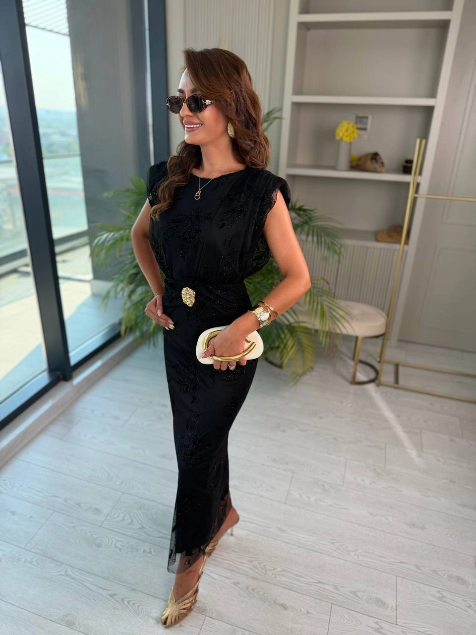 Siyah%20Işıltılı%20Bel%20Detaylı%20Astarlı%20Kalem%20Elbise