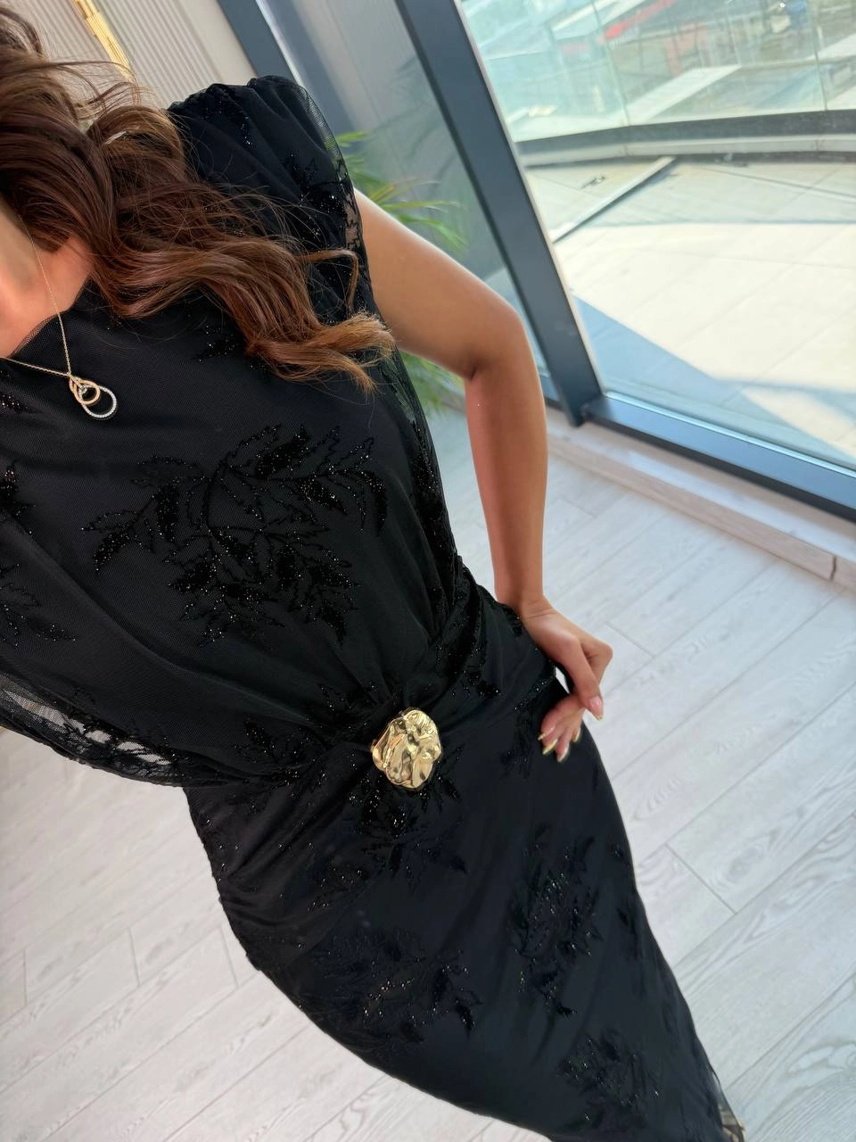 Siyah%20Işıltılı%20Bel%20Detaylı%20Astarlı%20Kalem%20Elbise